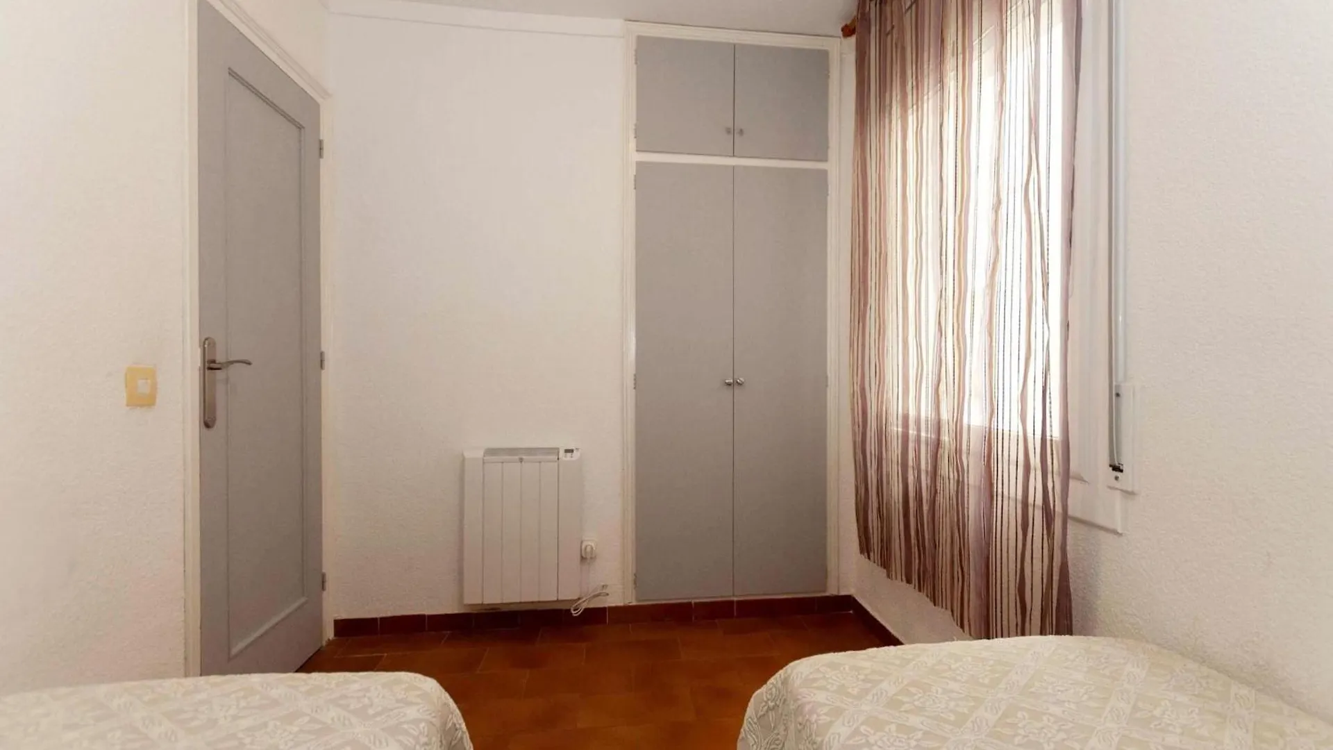 Comfortable And Spacious Apartment In Roses Spain